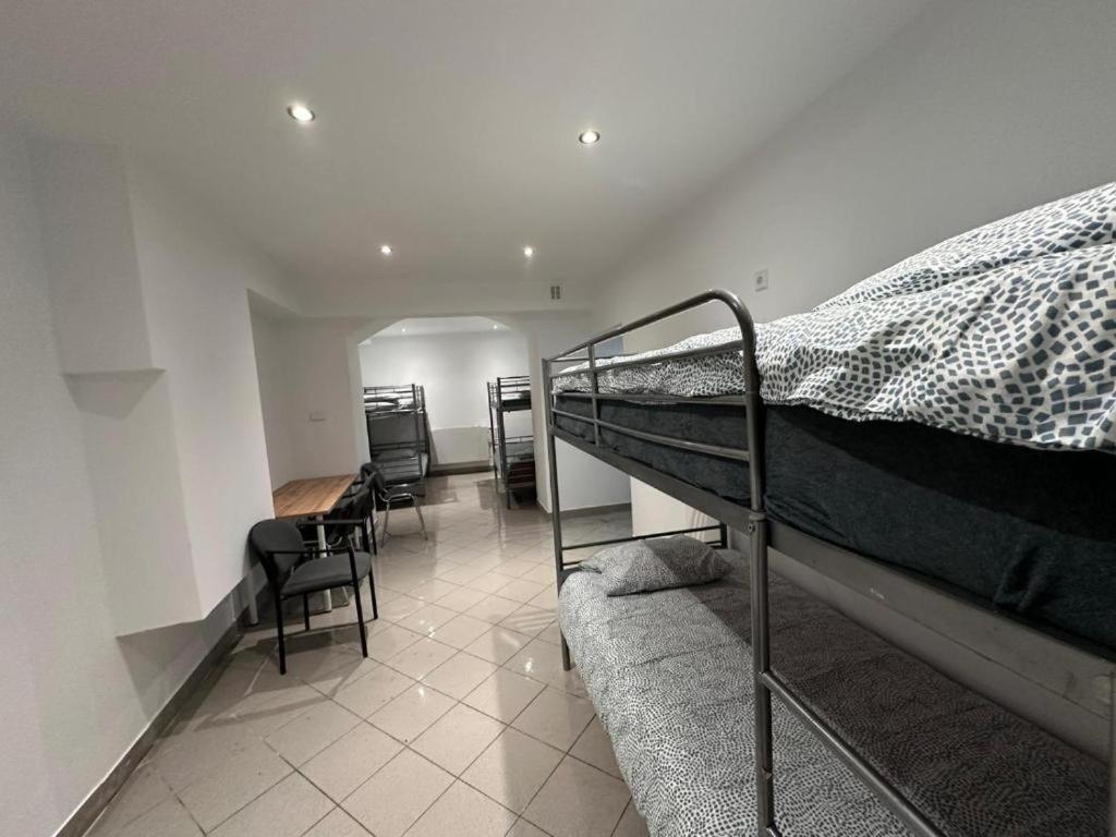 Golebia Hostel Poznań Esterno foto